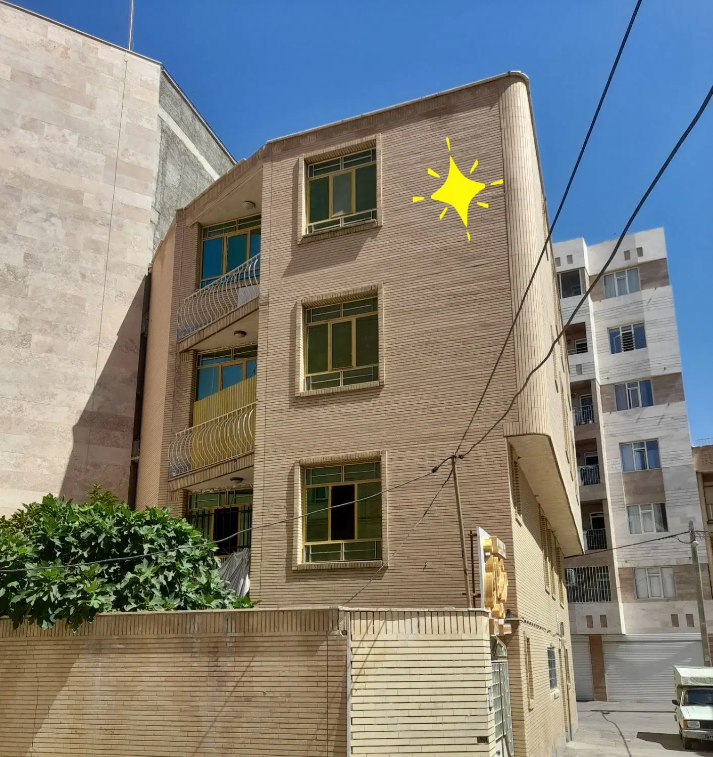 آپارتمان شیک و پرنور در بلوار قائم مقامی