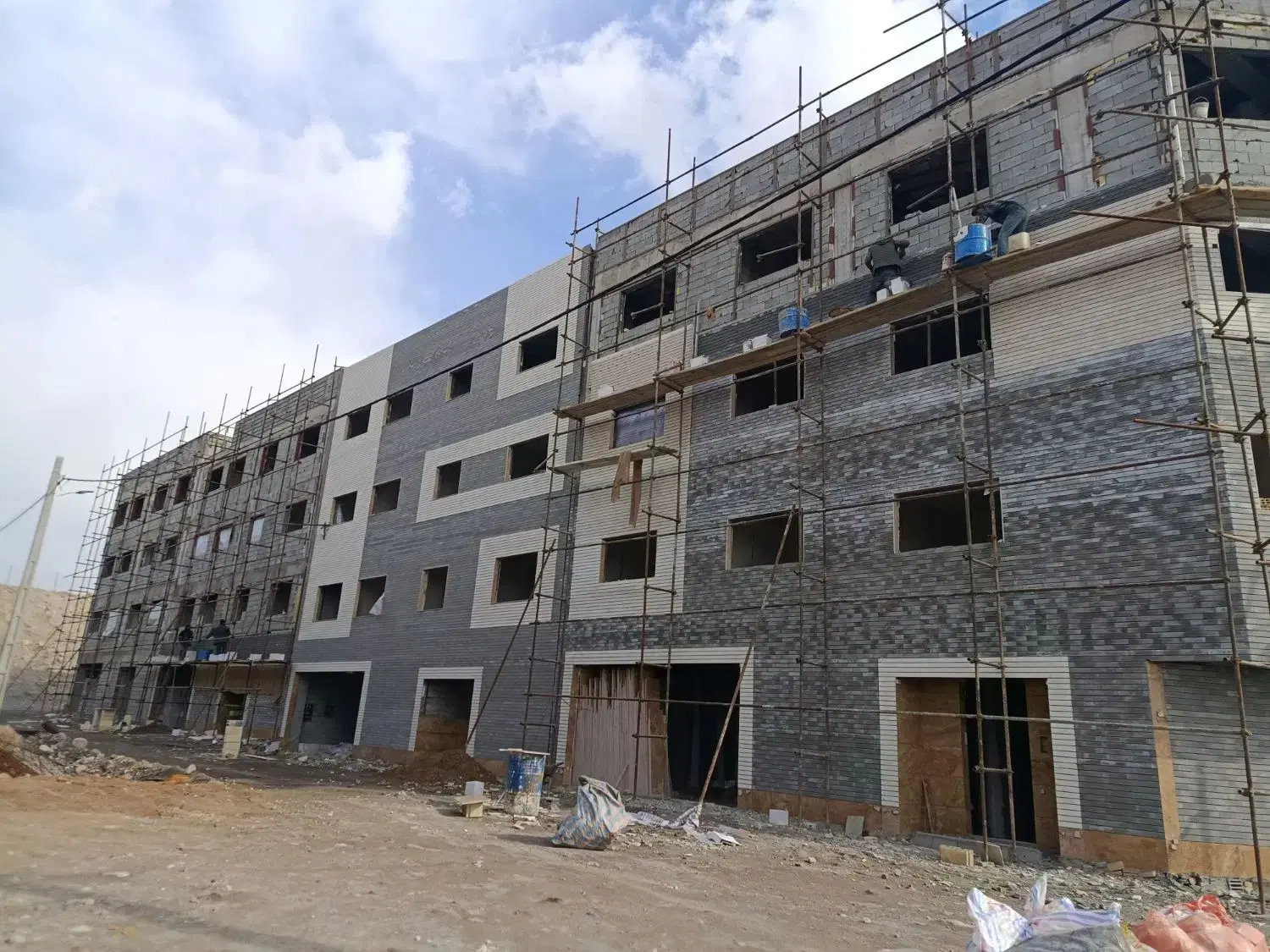فروش آپارتمان در باسمنج ۹۰ متری