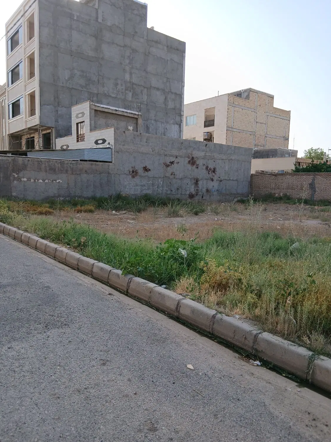 ۲۵۰ متر زمین مسکونی