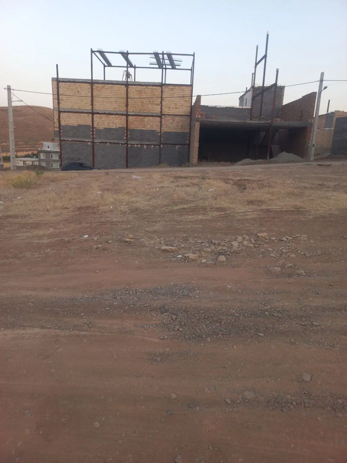 زمین مسکونی ۲۰۰متری دوکله سورازه