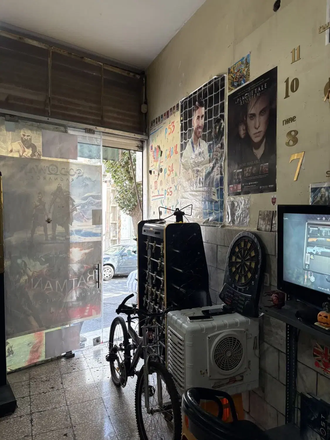 فروش مغازه۲۷ متری (دارای برق سه فاز)
