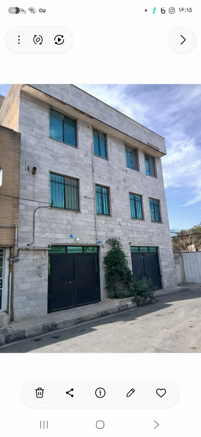 فروش یکجای ساختمان ۲ طبقه ۳ واحدی در شهرک وائین
