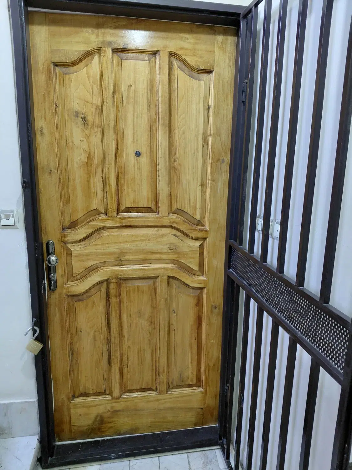 آپارتمان  فروشی تک واحدی