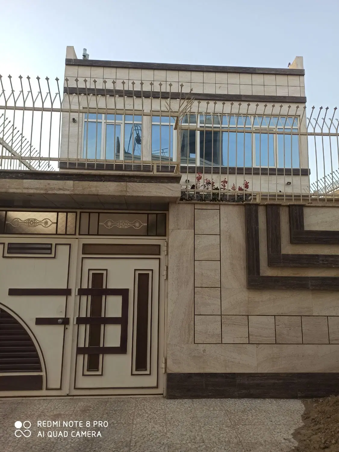 مسکونی شخصی تازه ساز رفت و امد مجزا بر خیابان جوان