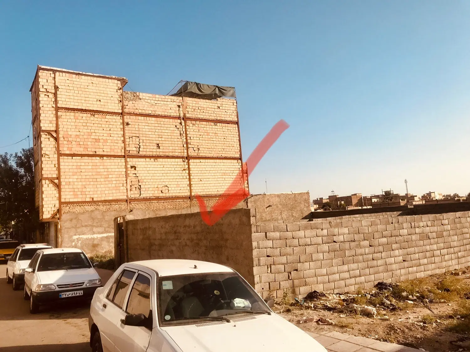زمین مناسب ساخت و باغچه
