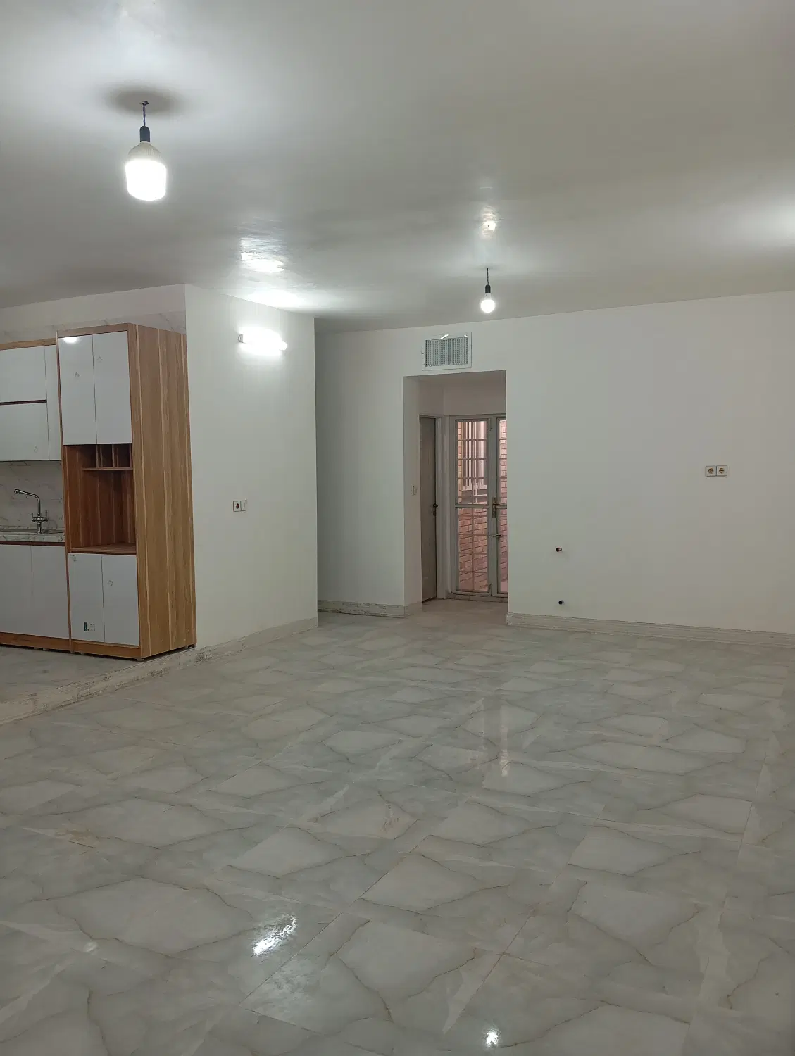 منزل ویلایی غدیرشهر