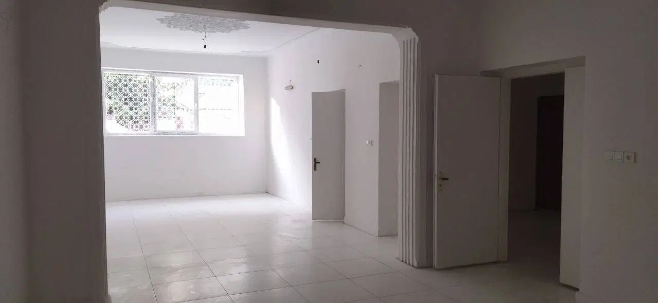 ۲۳۱ متر حیاط دار
