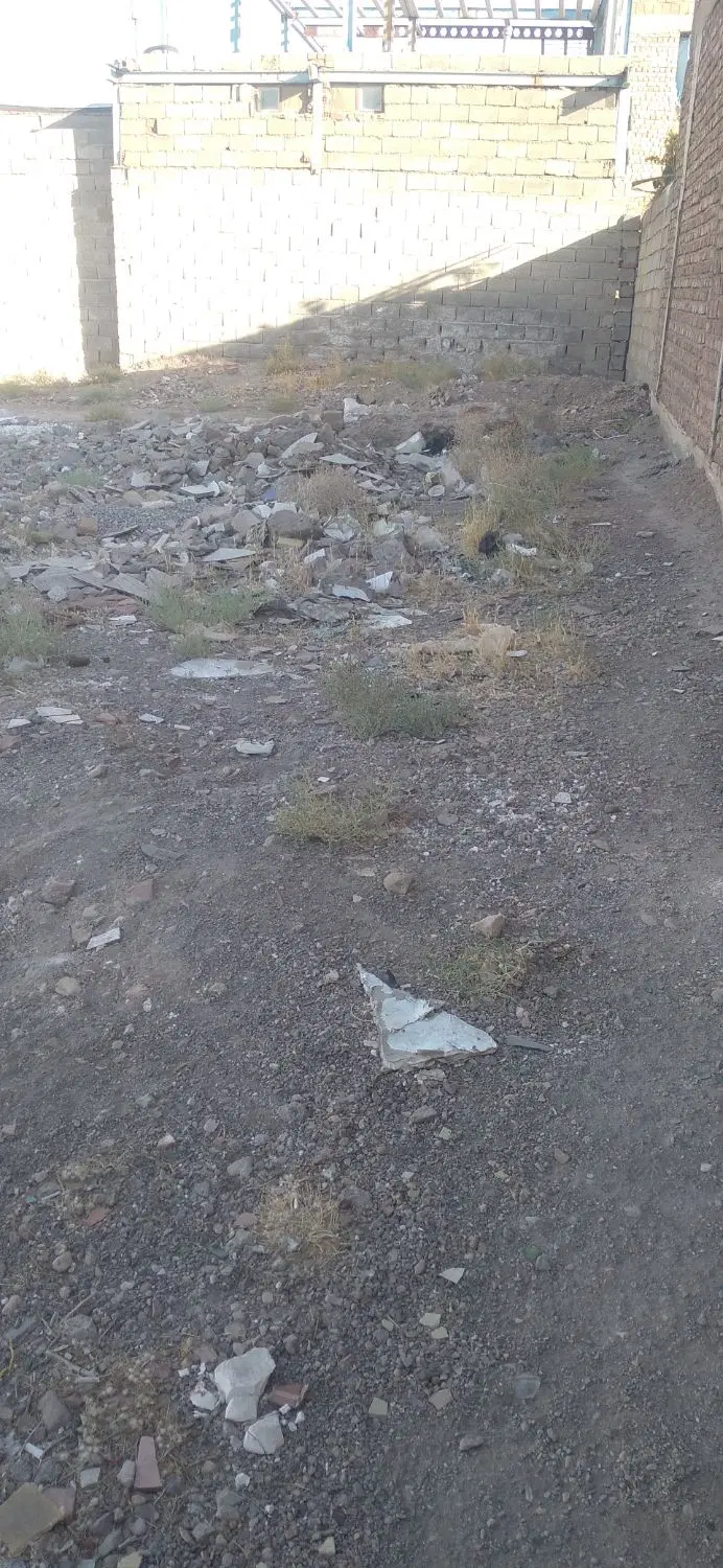 زمین فروشی