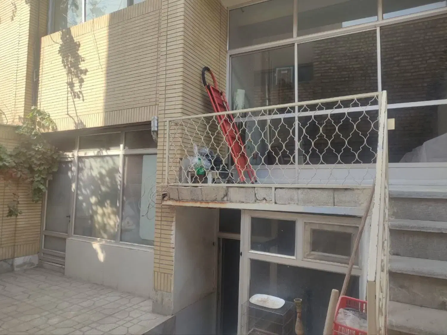 ویلایی دو طبقه