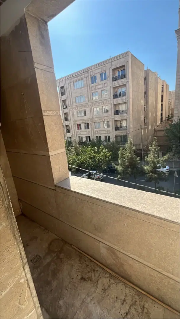 آپارتمان ۱۰۰ متر