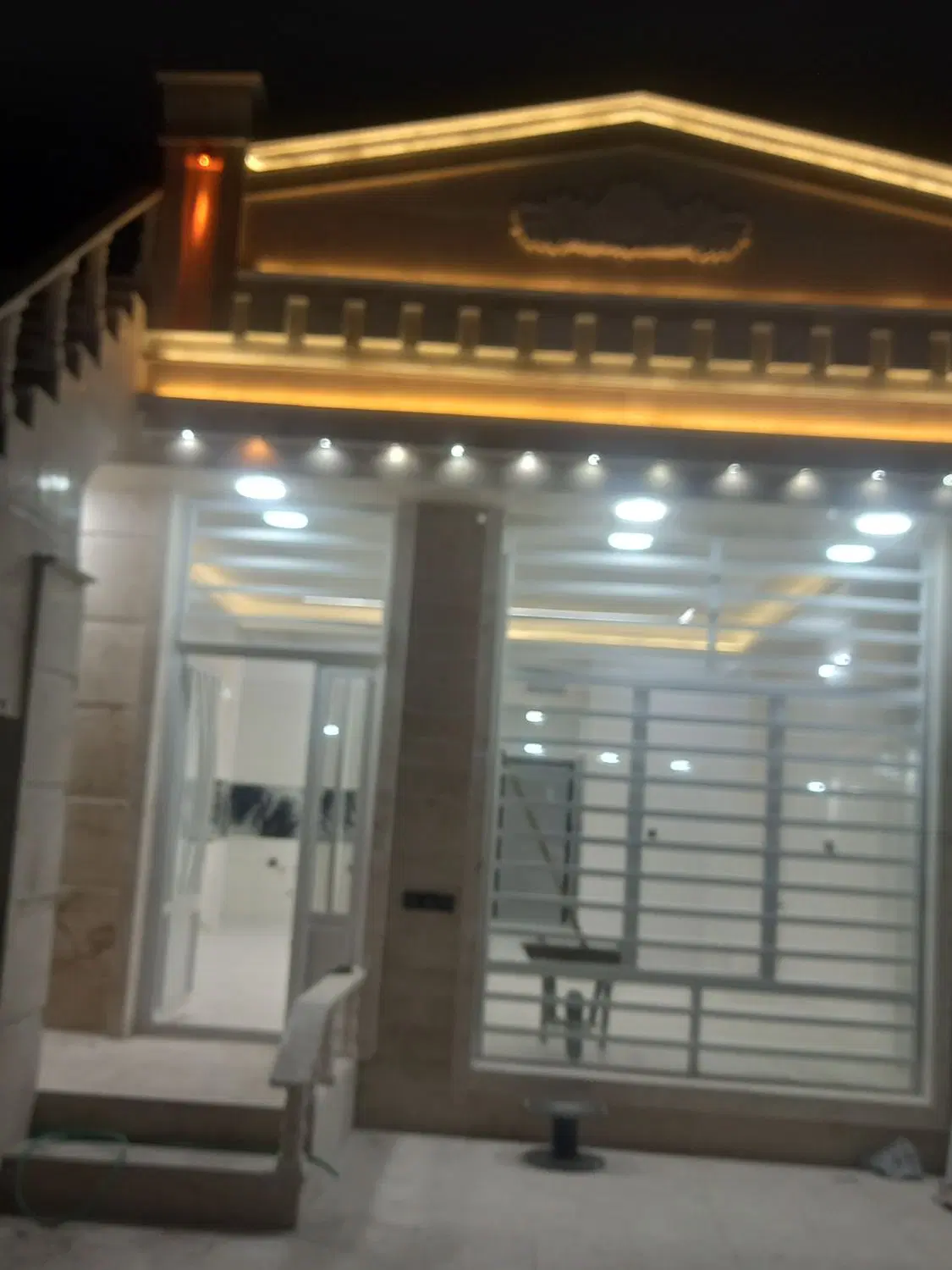 فروش ویلایی نوساز شیک وتمیز شهرک مطهری خ هجرت