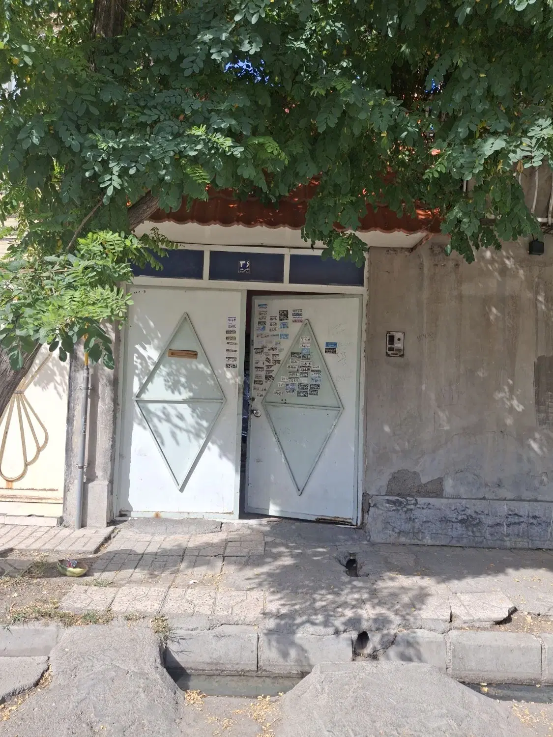 2طبقه پارکینگ دار  برا دو خانوار