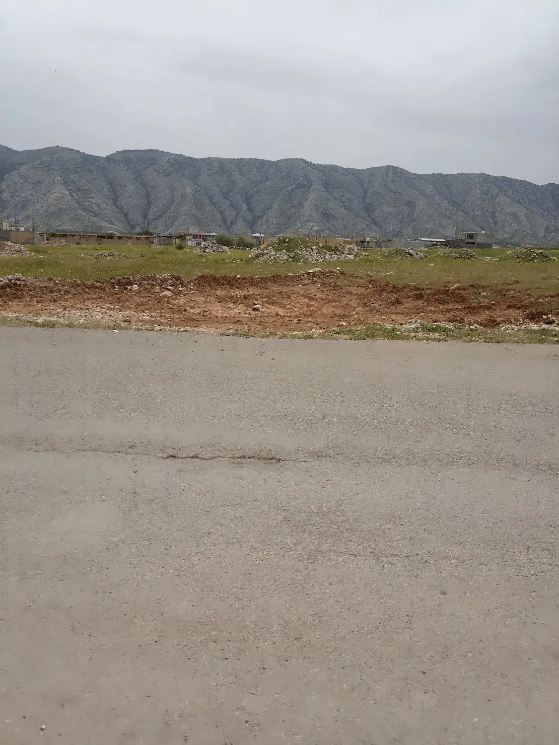 ۳۰۰ متر زمین کاربری مسکونی*جای خوب*معاوضه با خودرو