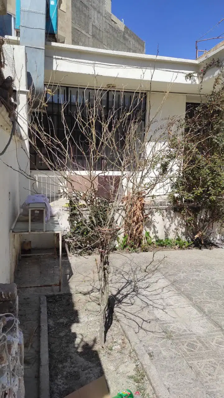خانه ویلایی ۲۲۰متری رضی آباد بالا