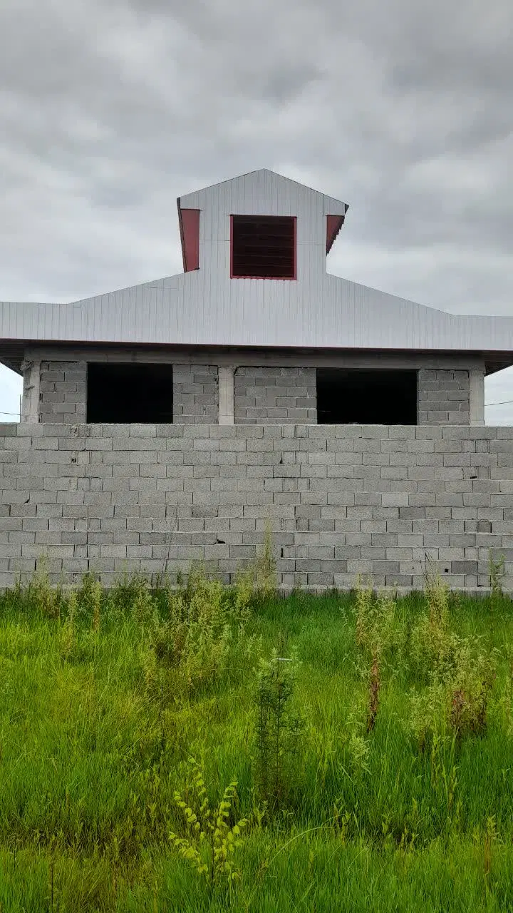 ویلانیمه کاره