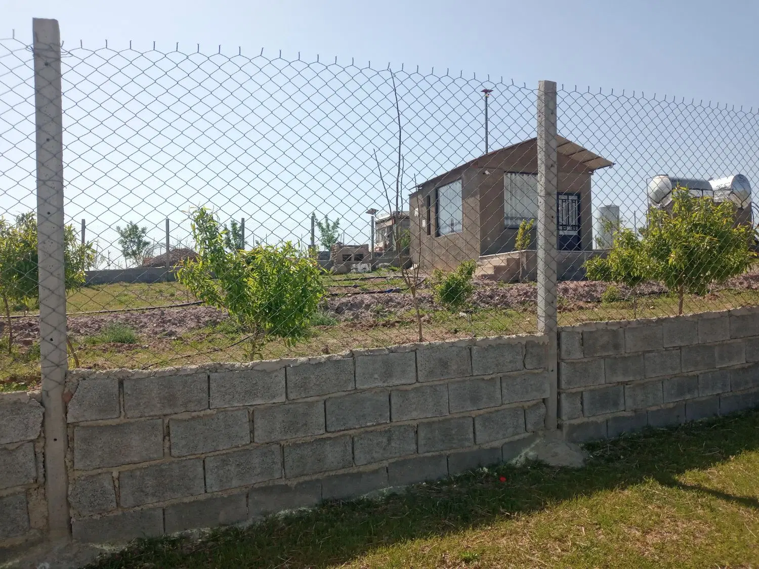 زمین1000متری فنس کشی شده شهرک (اروس آباد)
