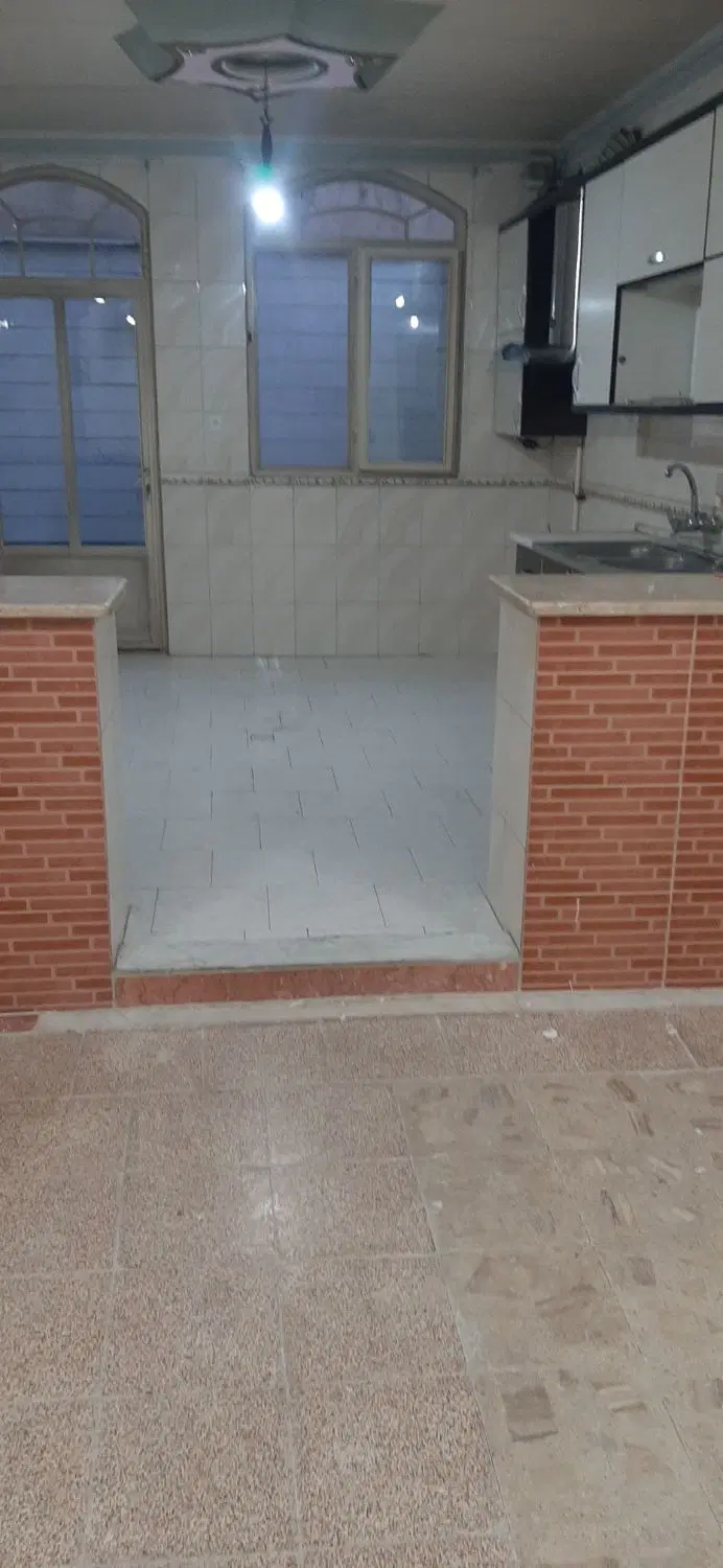 خانه ۹۰ متری دو خواب در صالح آباد شرقی