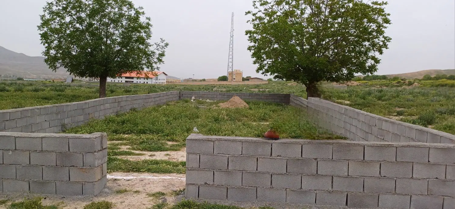زمین فروشی