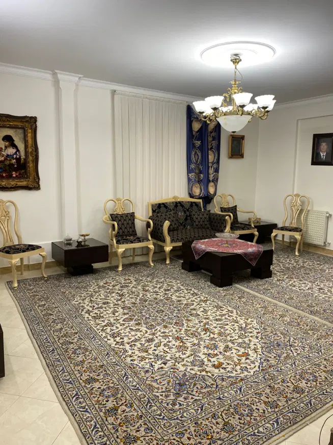 ۵۲متر _ بر میدان _ تکواحدی