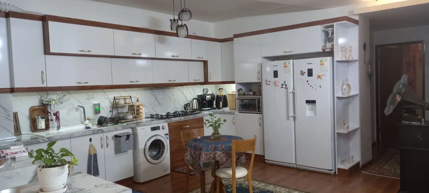 آپارتمان ۱۷ شهریور شمالی