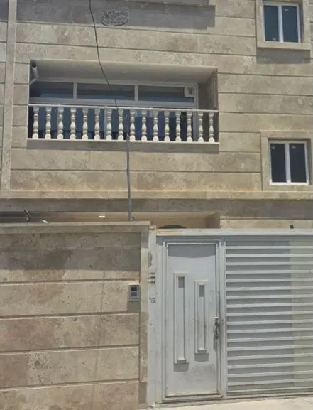فروش خانه همکف تمیز، از چهار واحده، خیابان دی