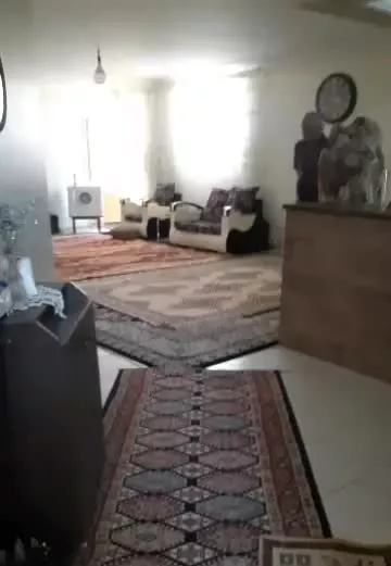 آپارتمان فروشی   جولان  ۱۰۰ متر    زیر قیمت