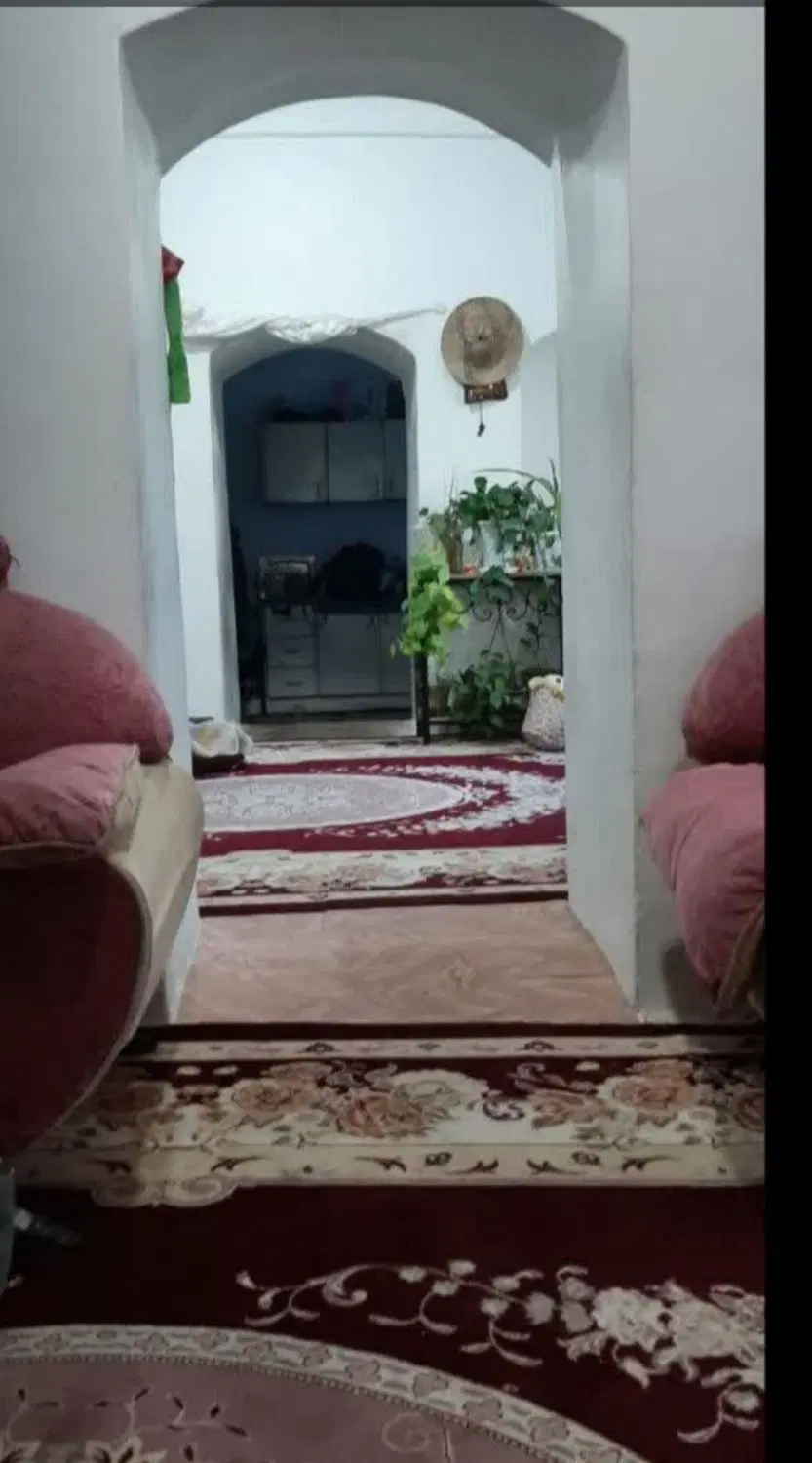 خانه قدیمی واقع در طاهرآباد