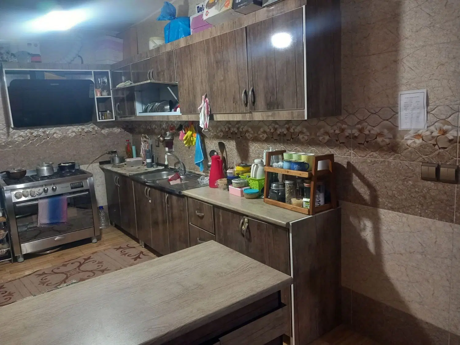 منزل فروشی از 3طبقه تک واحدی همکف 1خواب