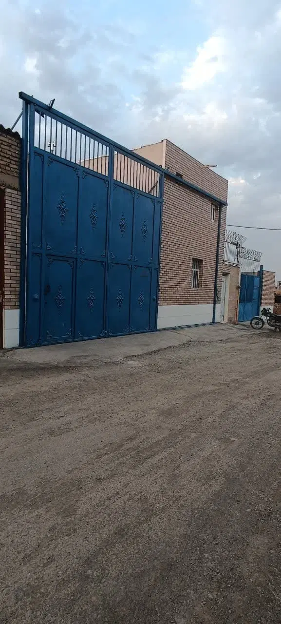 سوله وکارگاه صنعتی