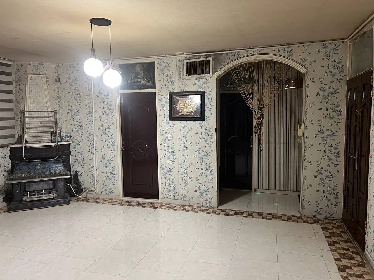 واحد ۹۳ متری پارکینگ دار