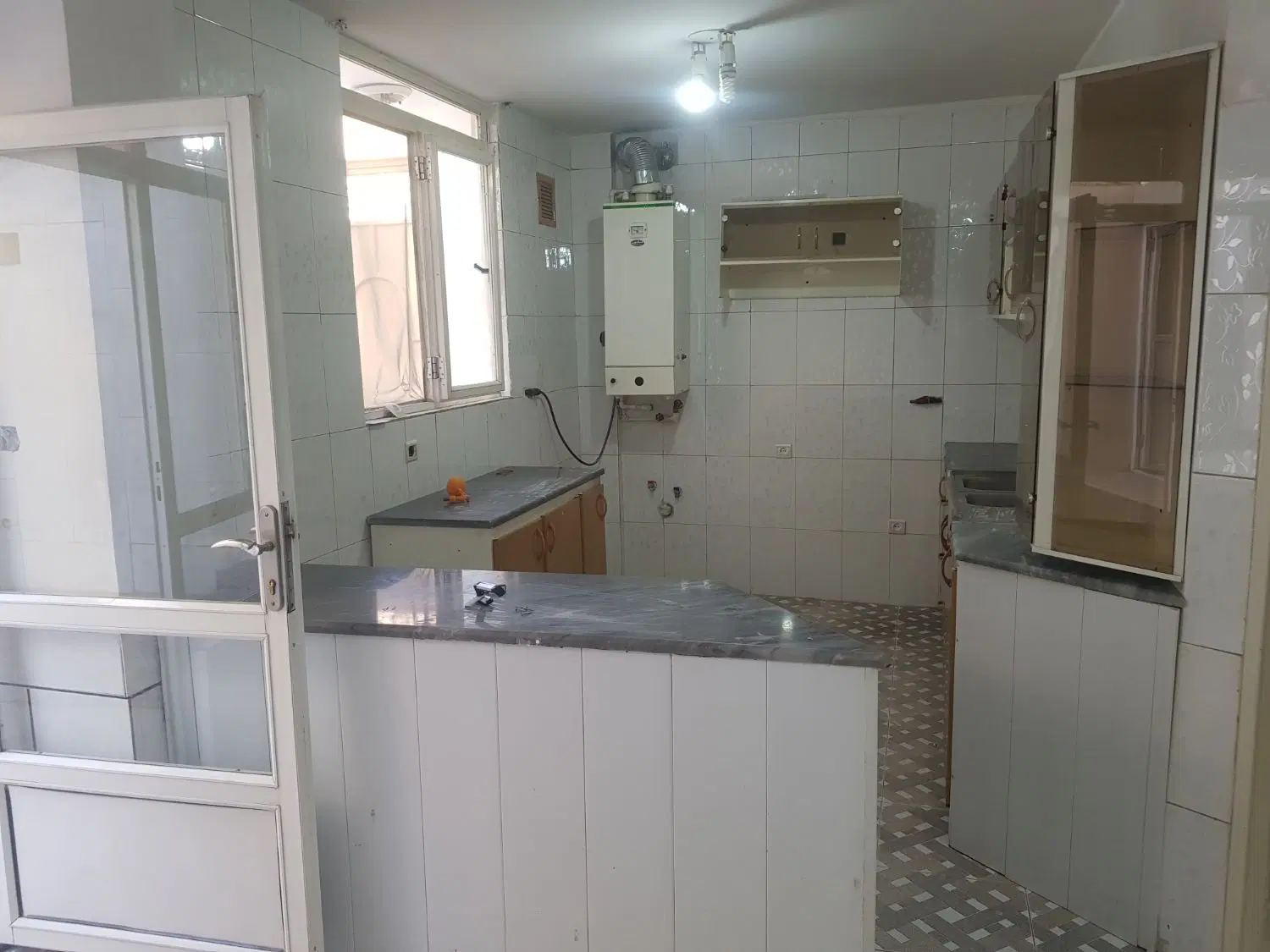 اجاره آپارتمان دربست همکف حیاط دار ۱خواب