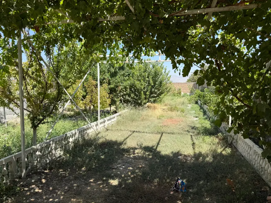 باغچه ۵۰۰متری در گلستان مهرشهر