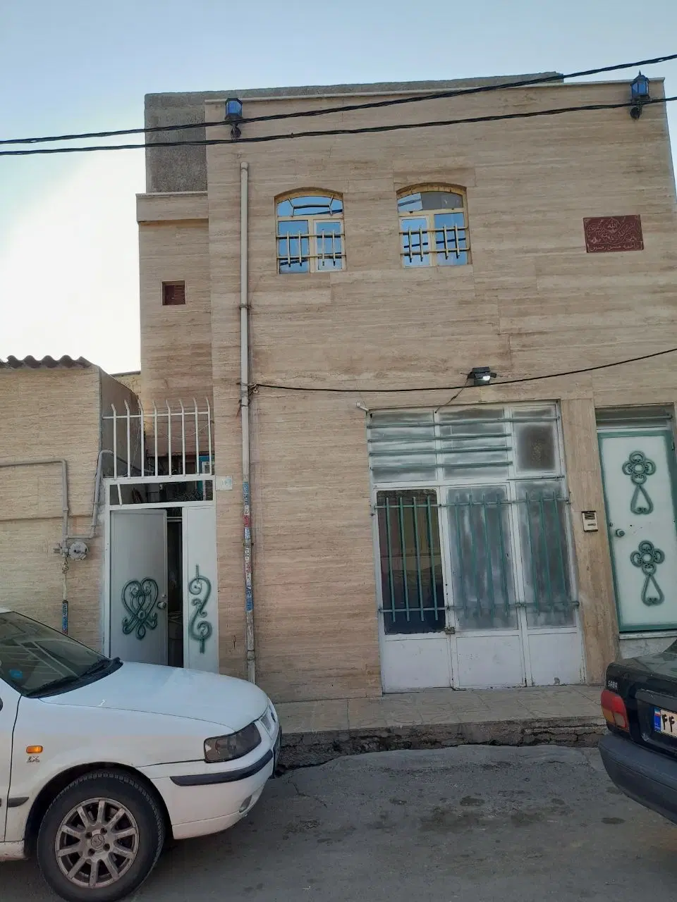 ۵۷ متر صالحیه دوطبقه و یک باب مغازه ۶متری