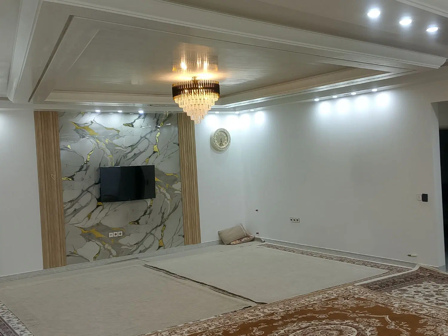 یک طبقه روی پیلوت شهرک آذربایجان