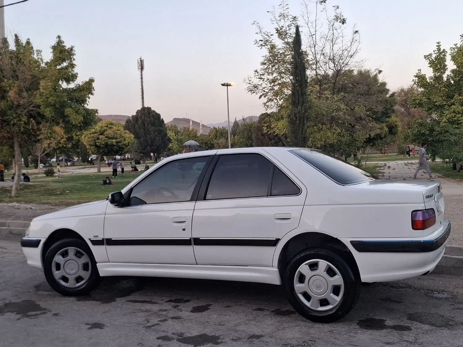 زمین مسکونی دو نبش عربان