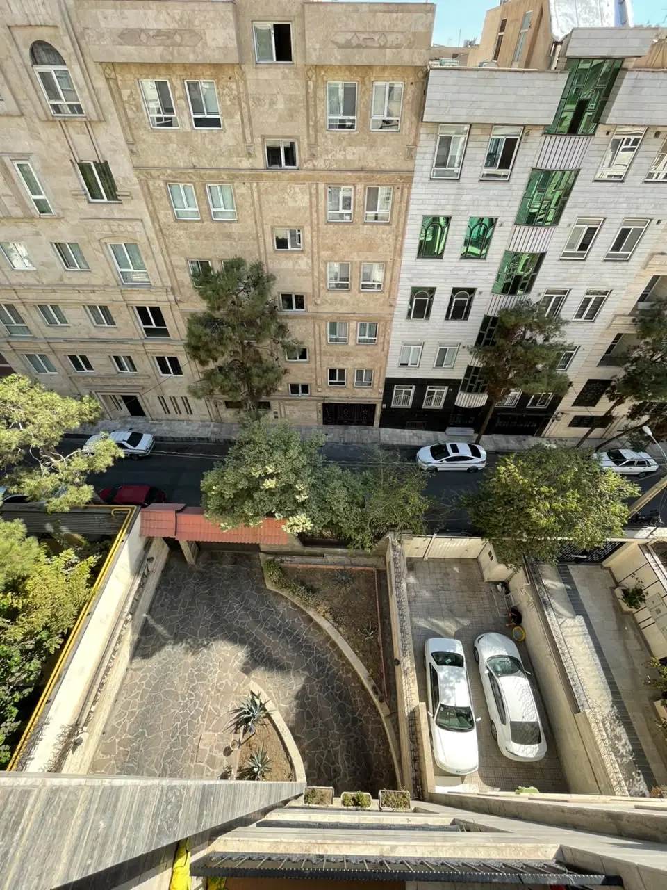 آپارتمان 65متری دو خوابه فول طبقه دوم