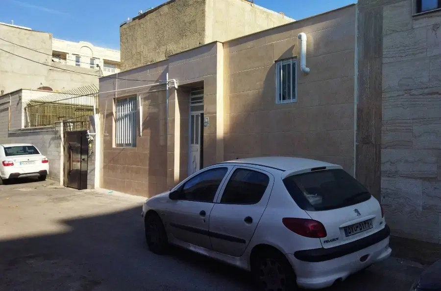 ۷۰ متر ویلایی سنددار فلکه ۴ فردیس