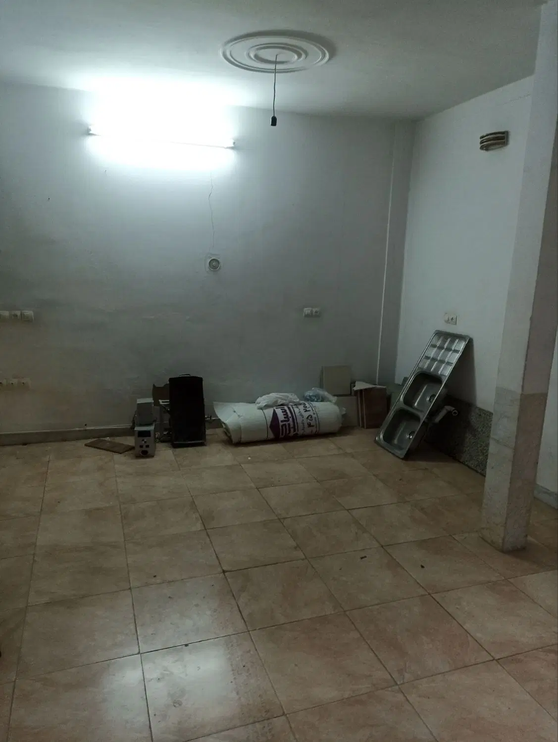 اجاره انباری و پارکینگ 50 متری