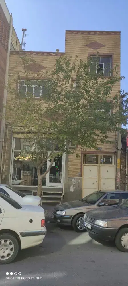 زیرزمین مستقل وکالت پل ارم خ کوثرشرقی جنب داروخانه