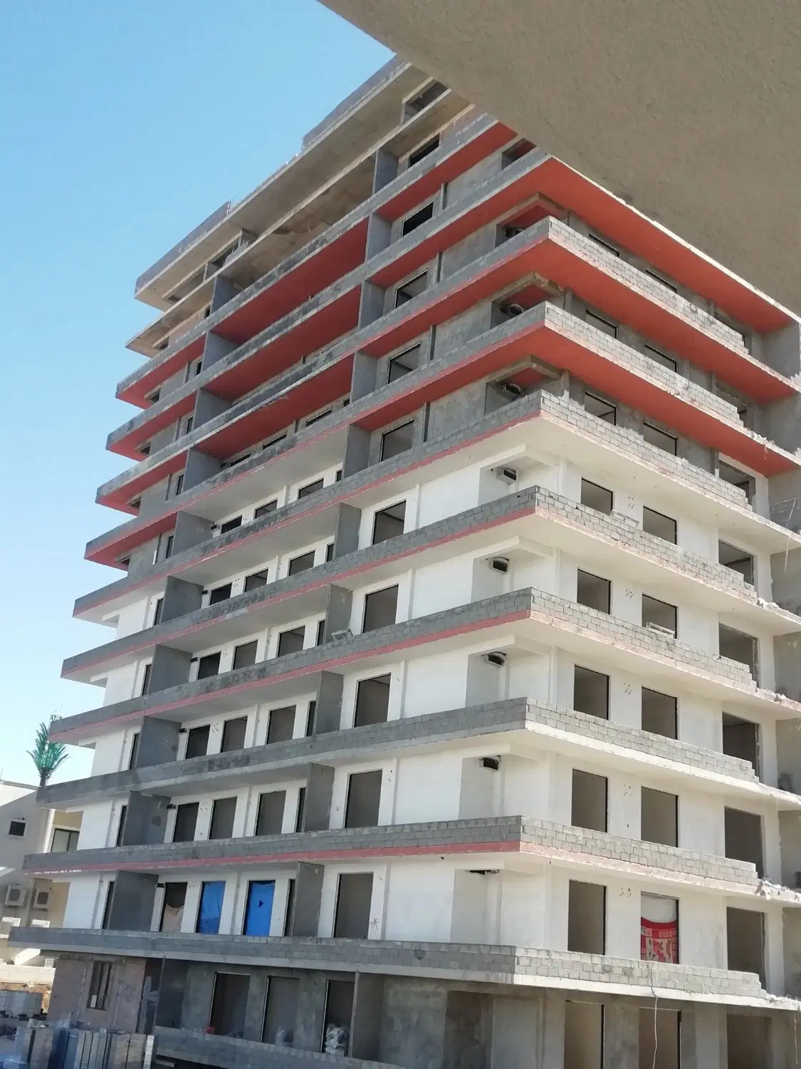 زمین فرهنگیان
