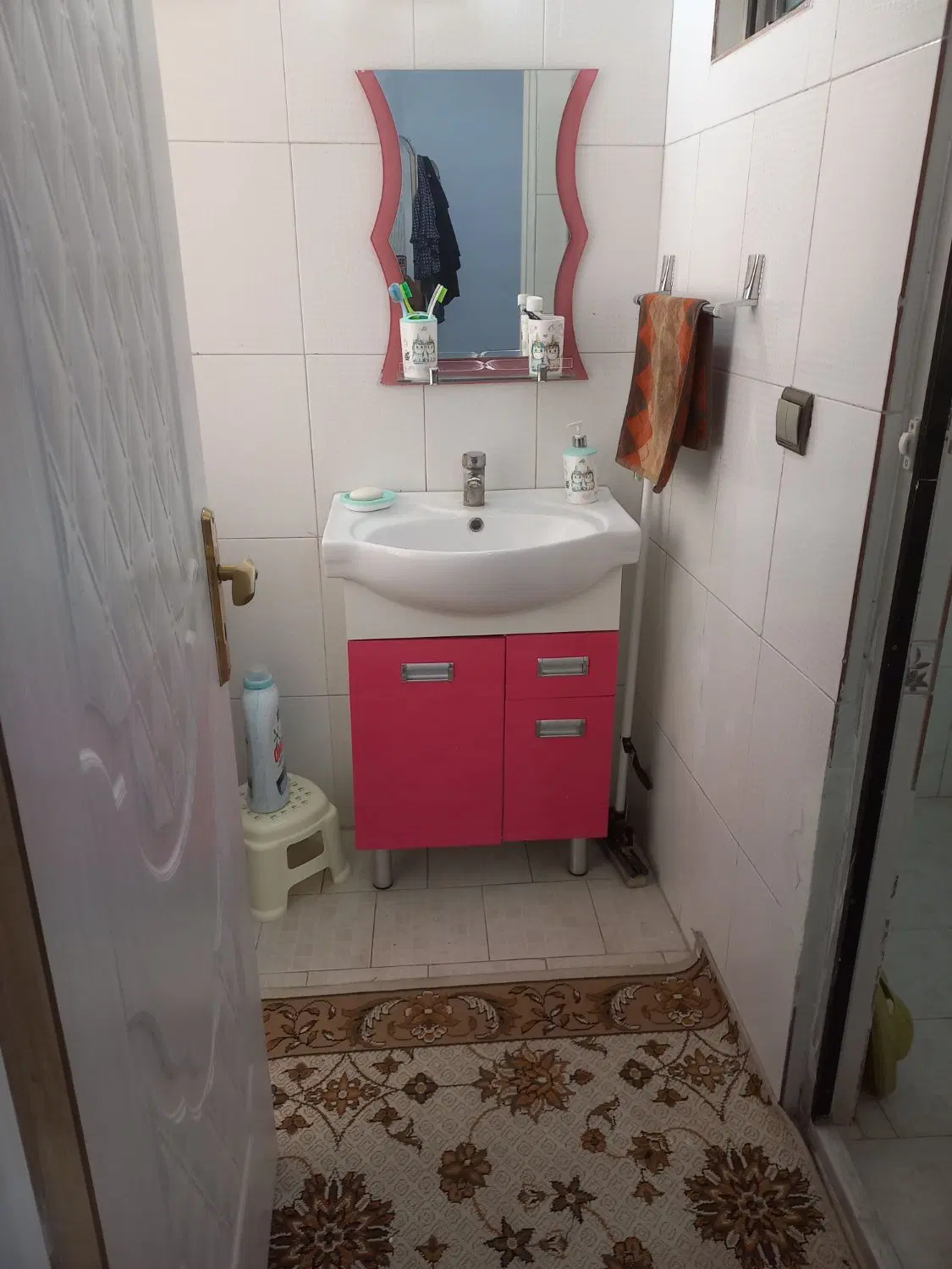 یک باب منزل دو خواب ماشین رو