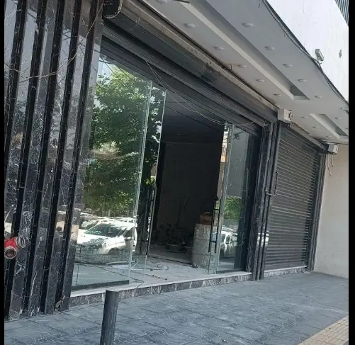 مغازه ۱۶۵متر بر ۷متر لوکیشن درجه یک بهارشرقی