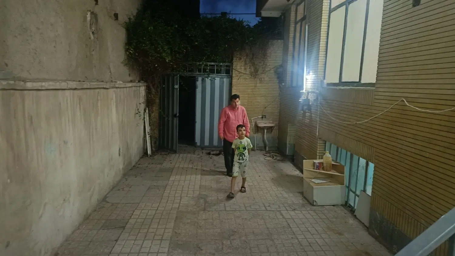 اجاره خونه دربست حیاط دو خودرو دو طبقه