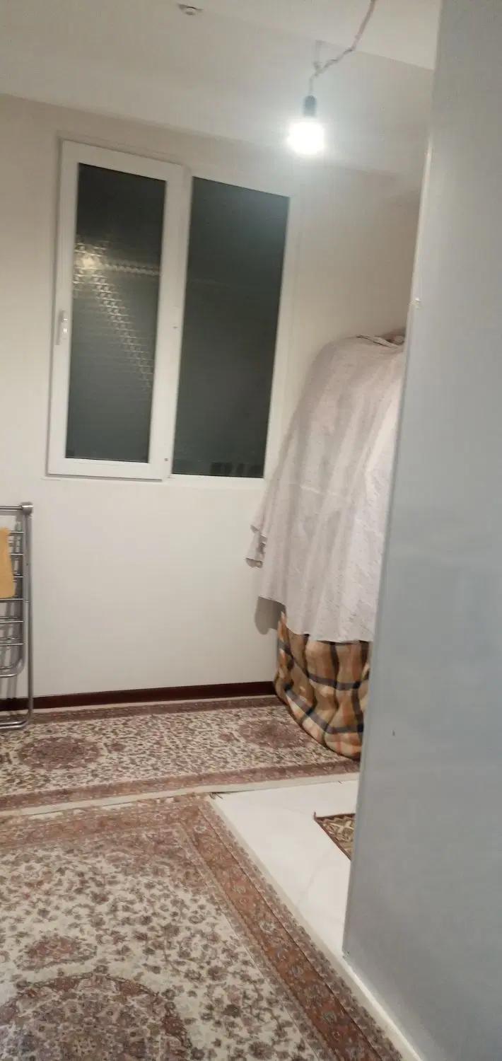 ۹۰متری ۲ خوابه فول امکانات خ لعل آخر خ میرقاسمی