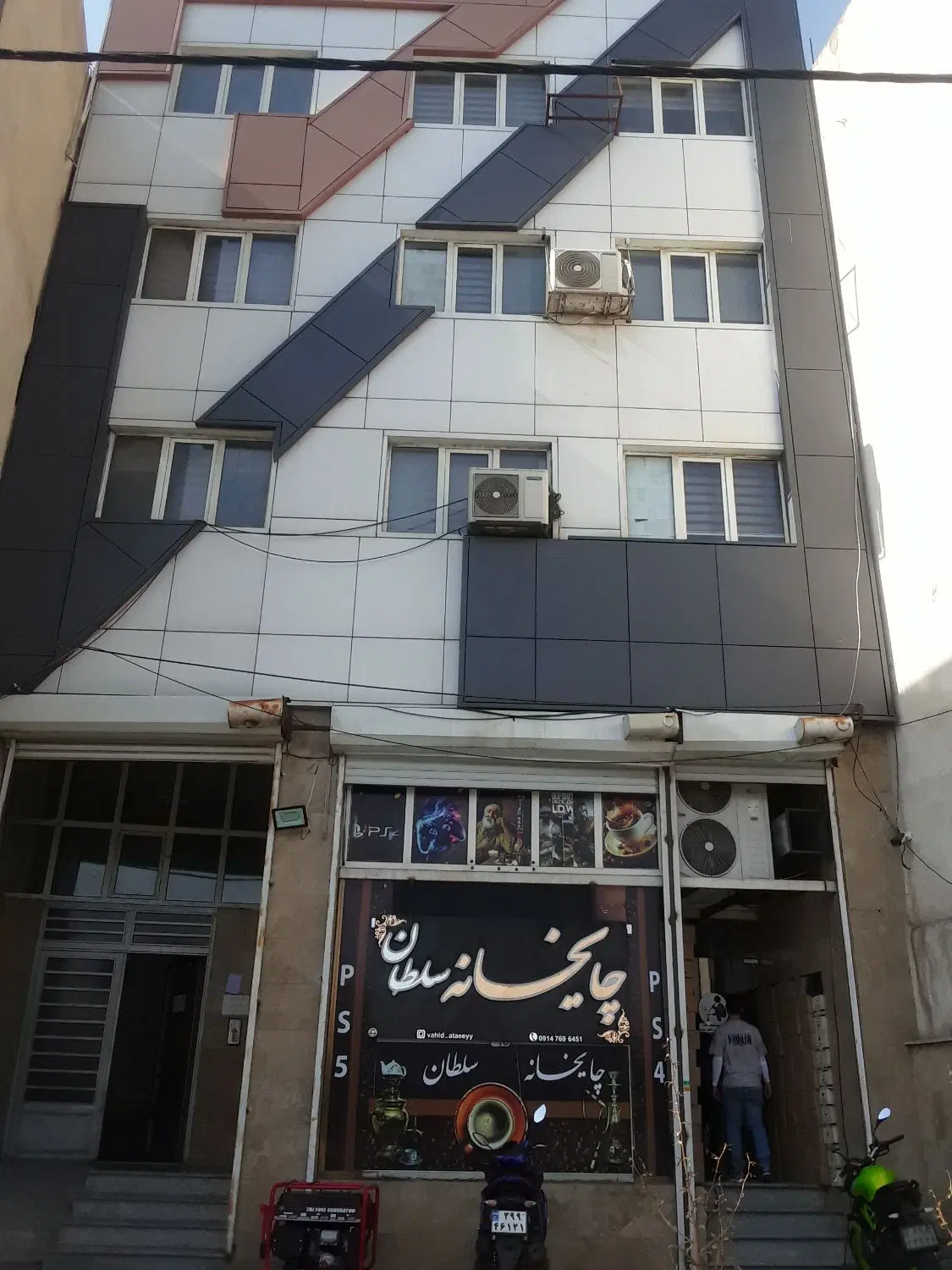 واحد۱۶۰متری دفتری انباری واقع کمربندی میانی سجادیه