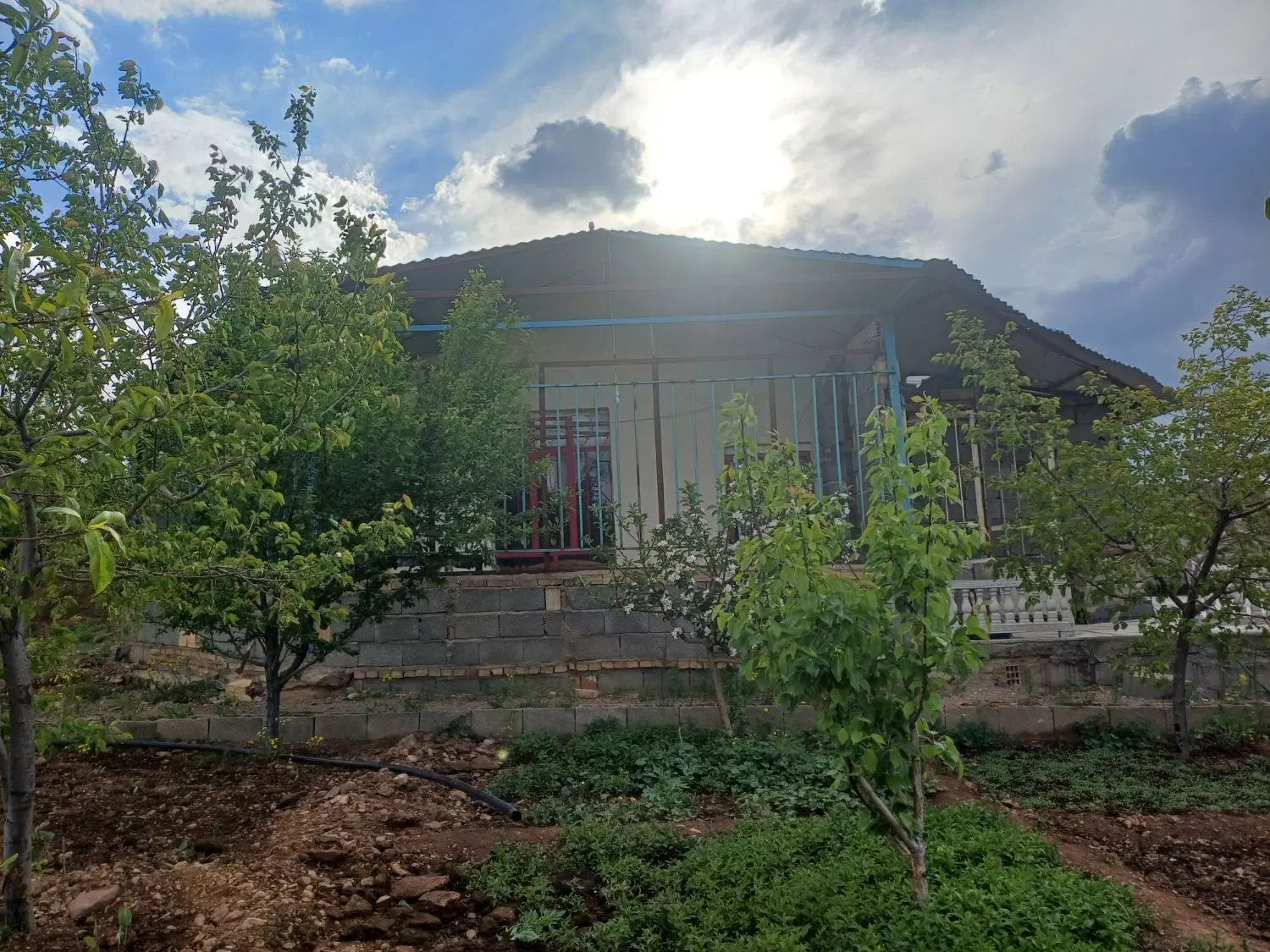 باغ ویلایی ۱۵۰۰متری در مرند اول راه روستای گلجار