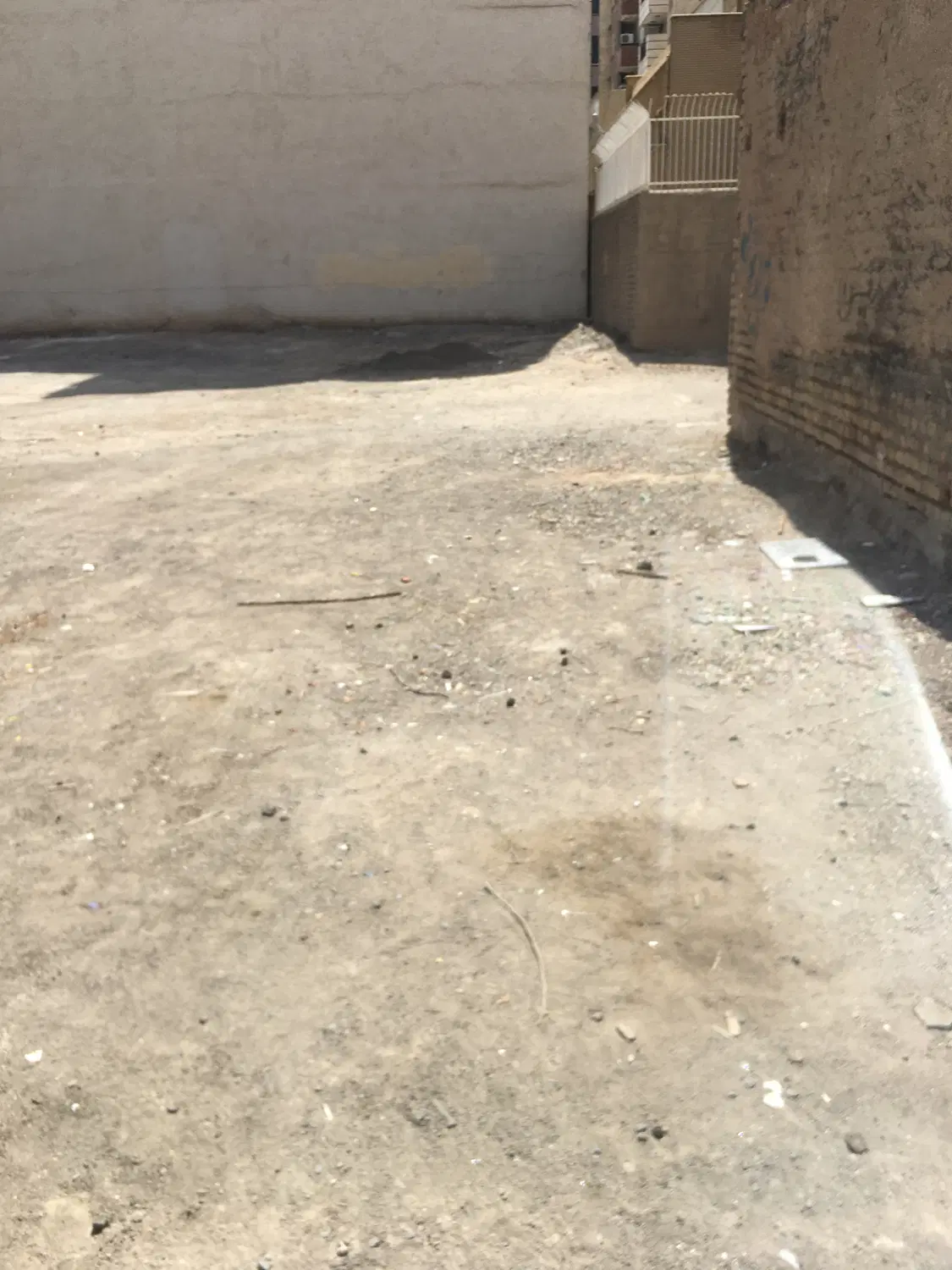زمین همکف بالا