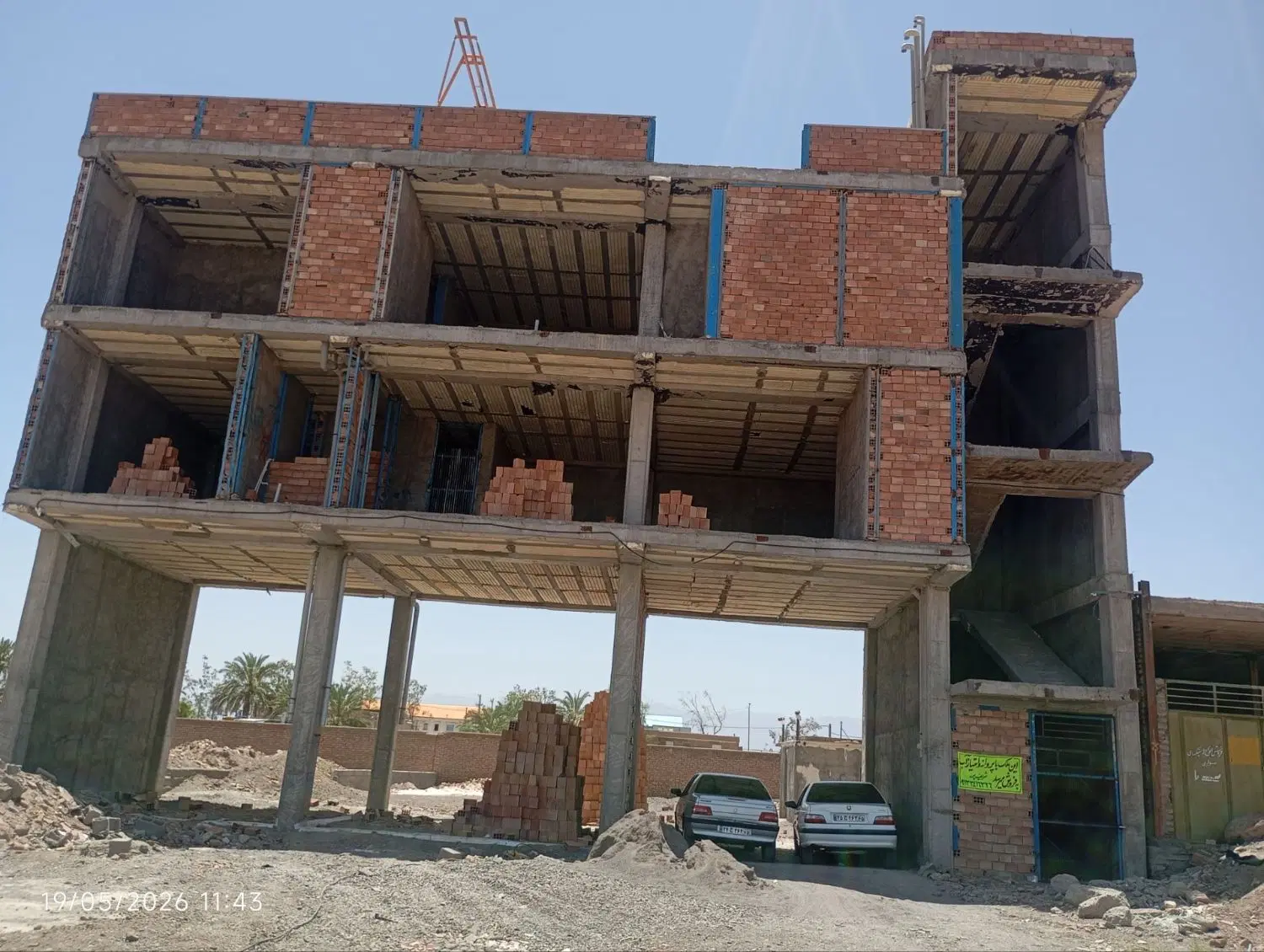 فروش و معاوضه ملک نیمه ساز پشت اکبر جوجه