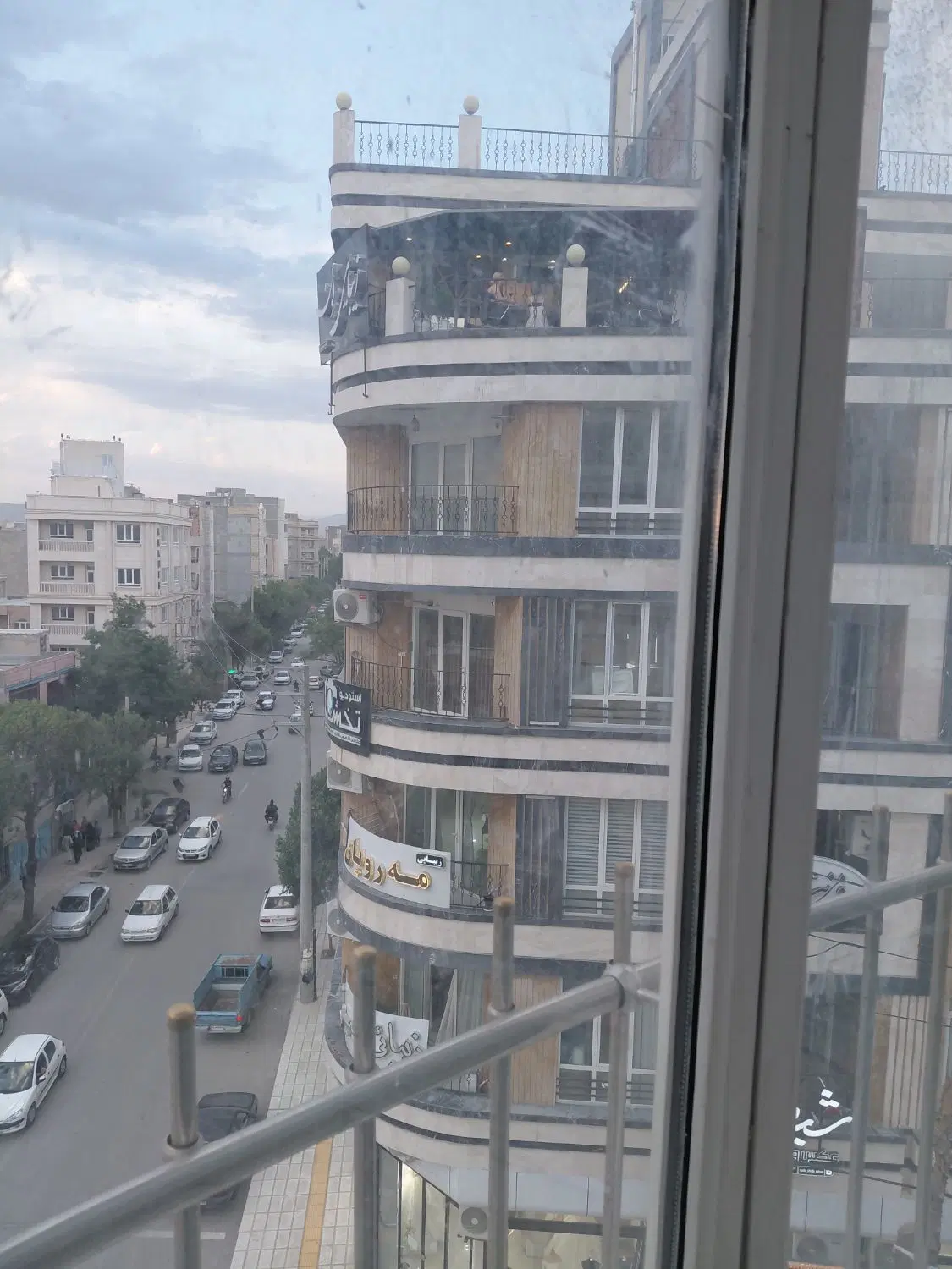 اجاره واحد تجاری نبش چهاراه ورزش جنت