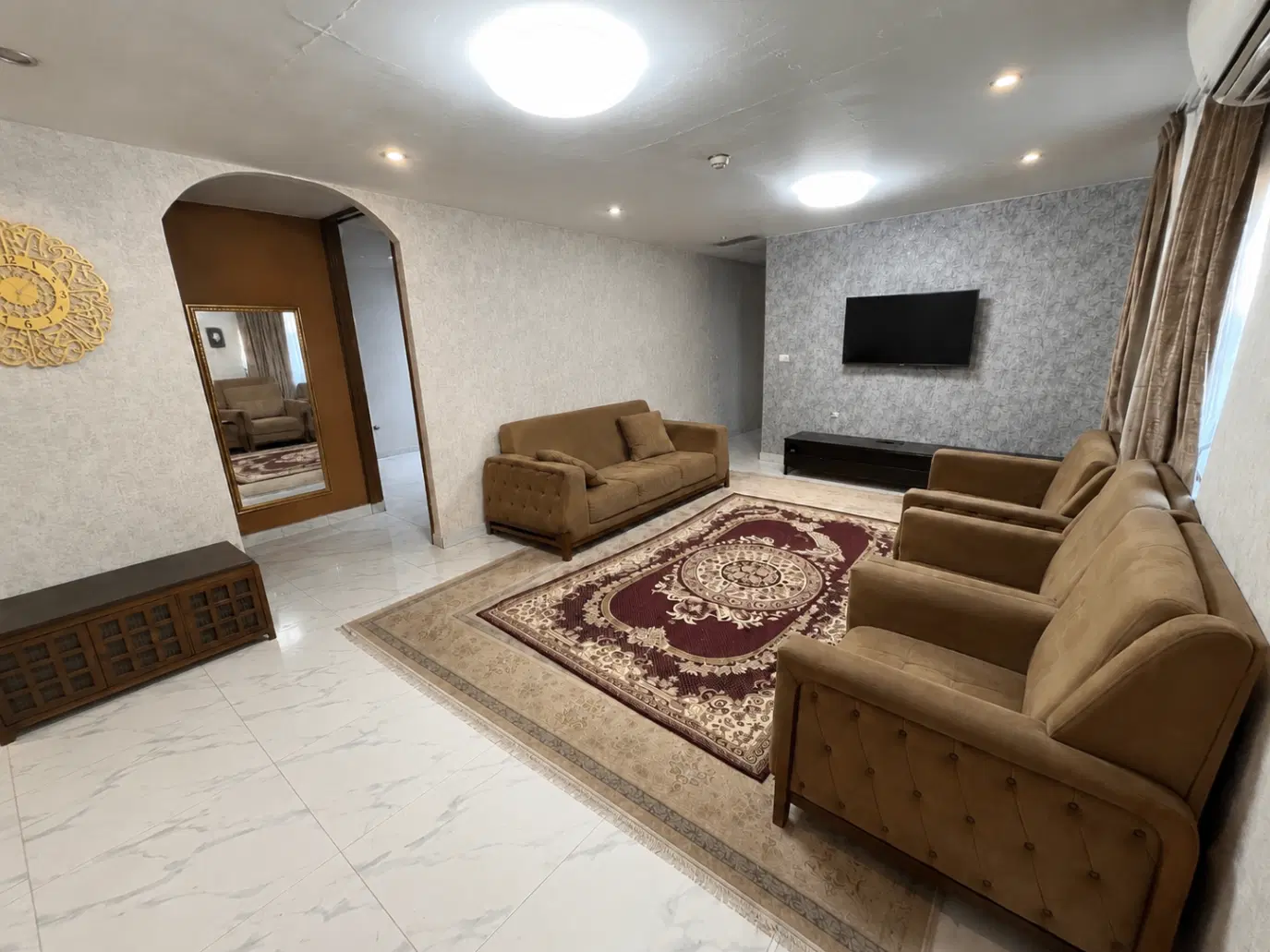 رهن واحد ۸۰ متری دو خواب ۷۰ متر حیاط